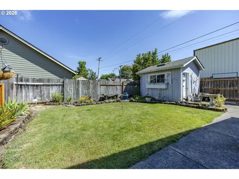 Exterior - 2911 Shirley St, Eugene, OR 97404 photo 9 of 11