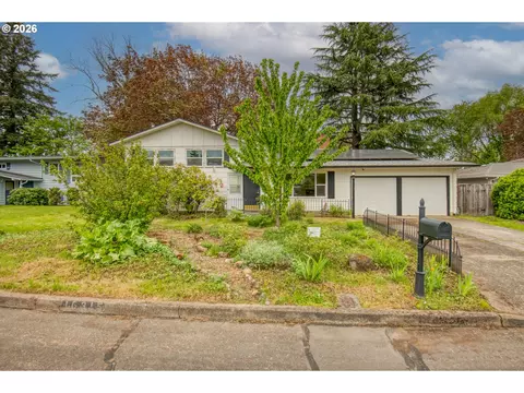 16315 NE Holladay St, Portland, OR 97230