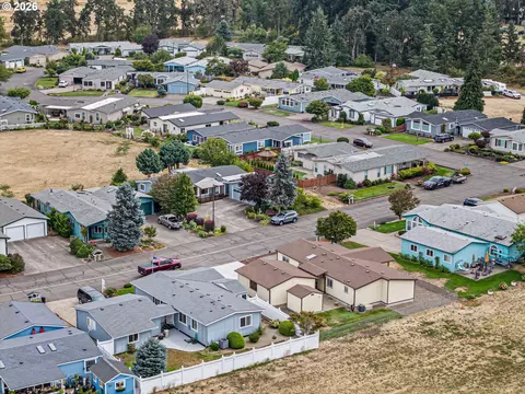 View/Area - 85665 Manchester Ln, Eugene, OR 97405 photo 4 of 7
