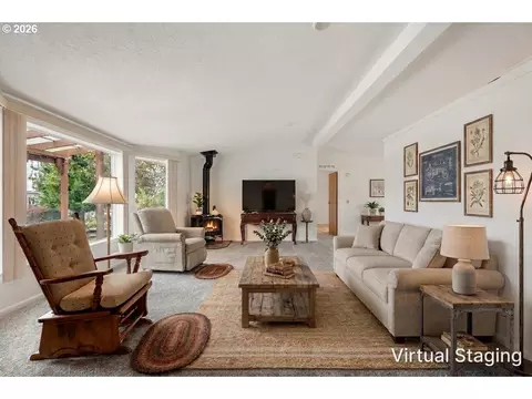 Living - 85665 Manchester Ln, Eugene, OR 97405 photo 1 of 3