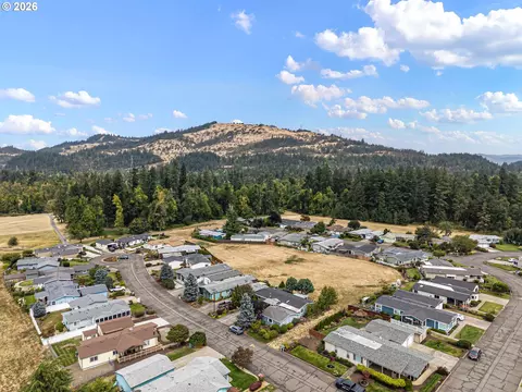 View/Area - 85665 Manchester Ln, Eugene, OR 97405 photo 6 of 7