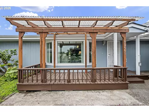 Exterior - 85665 Manchester Ln, Eugene, OR 97405 photo 1 of 10
