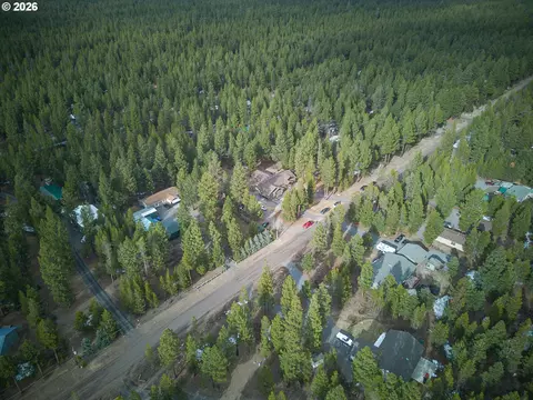 View/Area - 15784 Lava Dr, La Pine, OR 97739 photo 3 of 4