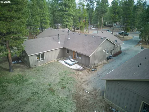 Exterior - 15784 Lava Dr, La Pine, OR 97739 photo 6 of 7