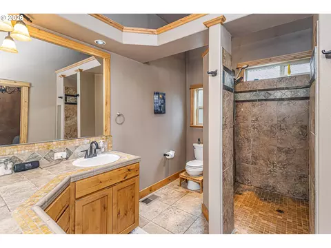 Bath - 15784 Lava Dr, La Pine, OR 97739 photo 2 of 4