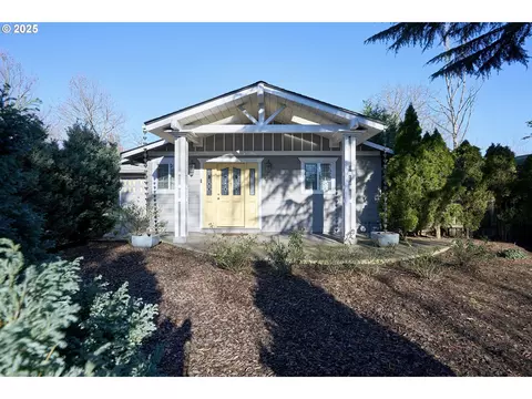 90 SW Frenwood Way, Beaverton, OR 97005