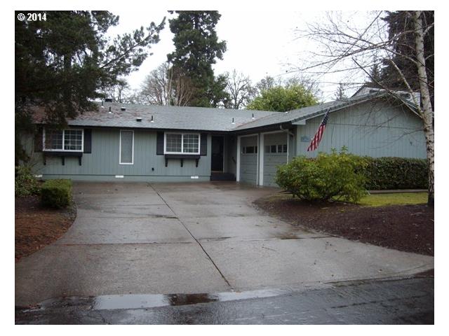 987 Robin Hood Ave, Eugene, OR 97401 photo 1