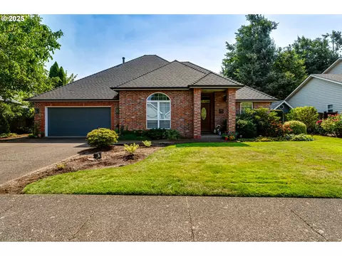 1391 Wimbledon Pl, Springfield, OR 97477