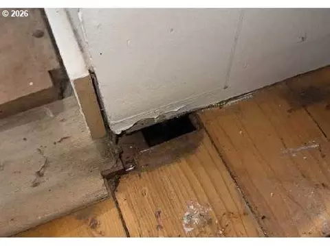 Entry Way - Undisclosed, Sandy, OR 97055 photo 2 of 2