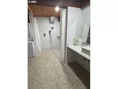 Bath - Undisclosed, Sandy, OR 97055 photo 1 of 1