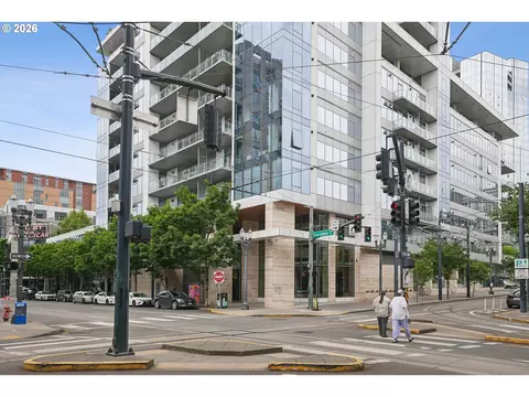 1001 NW Lovejoy St #512, Portland, OR 97209
