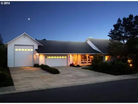 2237 Willow Loop E, Florence, OR 97439 photo 1