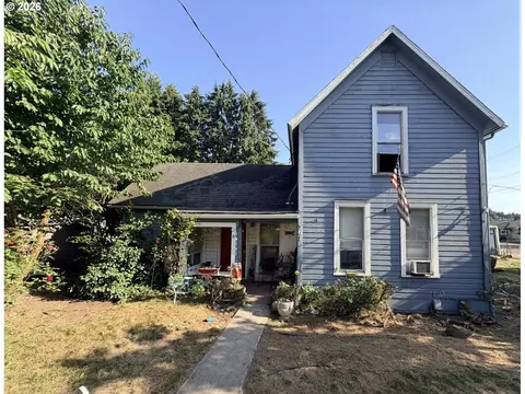 361 Warren St, Castle Rock, WA 98611