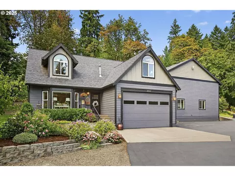 14150 S Canyon Ridge Dr, Oregon City, OR 97045