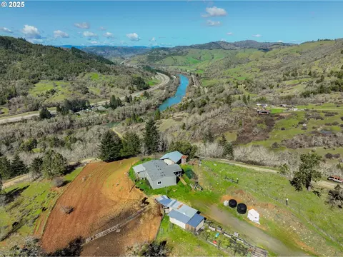 649 David Dr, Myrtle Creek, OR 97457