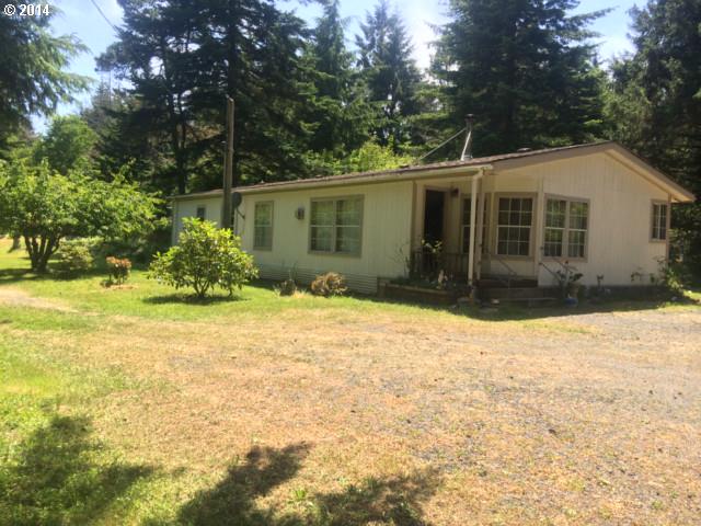68951 Circle Loop, North Bend, OR 97459 photo 1