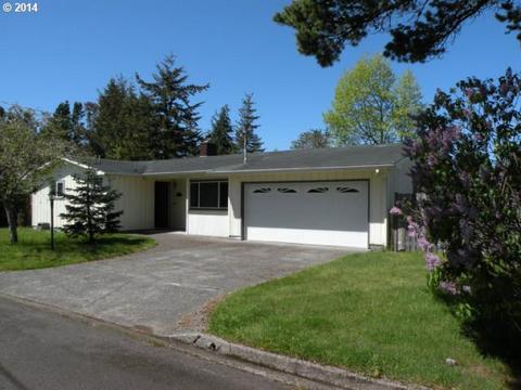 2385 17th St, Florence, OR 97439 photo 1