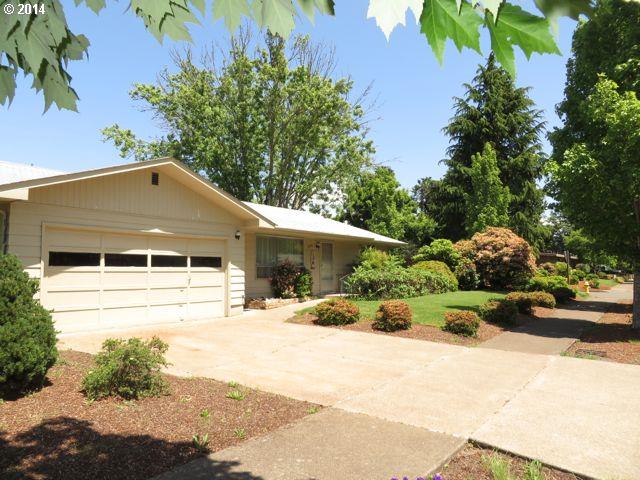 2595 Jeppesen Acres Rd, Eugene, OR 97401 photo 1