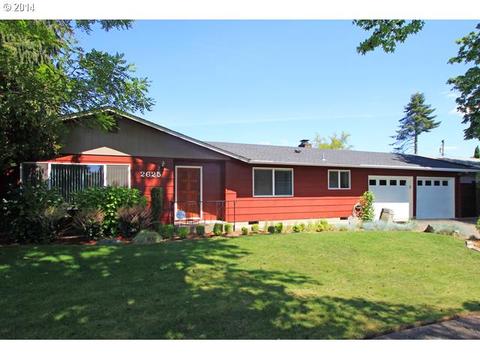 2625 Chuckanut St, Eugene, OR 97408 photo 1