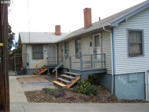220 NW 10th St, Pendleton, OR 97801 photo 1