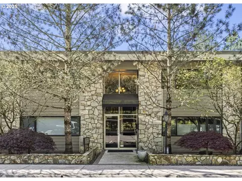 1500 SW Skyline Blvd #17, Portland, OR 97221