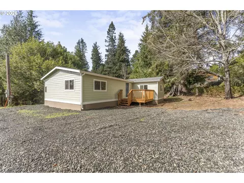 61912 Olive Barber Rd, Coos Bay, OR 97420