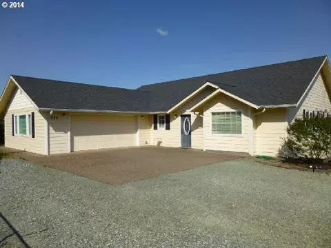 570 Main St, Riddle, OR 97469 photo 1
