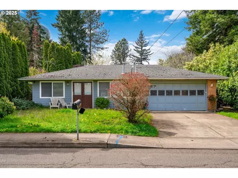 9757 SE 42nd Ave, Milwaukie, OR 97222