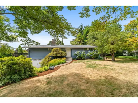 10421 SW 63rd Dr, Portland, OR 97219