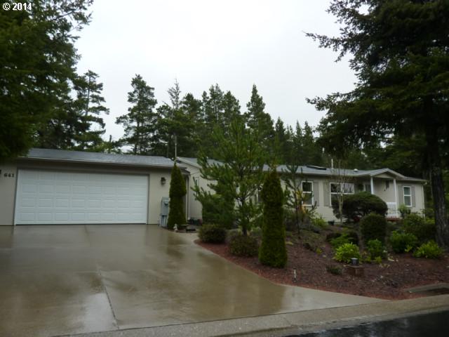 641 35th Ct, Florence, OR 97439 photo 1