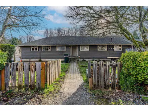 934 NE Faloma Rd, Portland, OR 97211