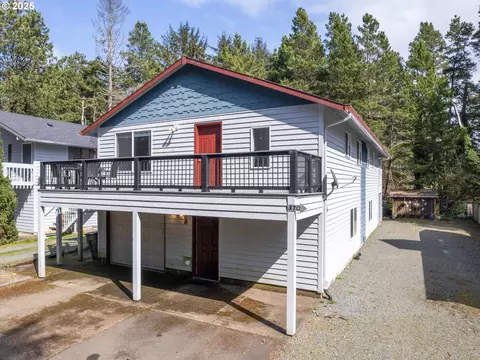 370 4th Pl, Manzanita, OR 97130