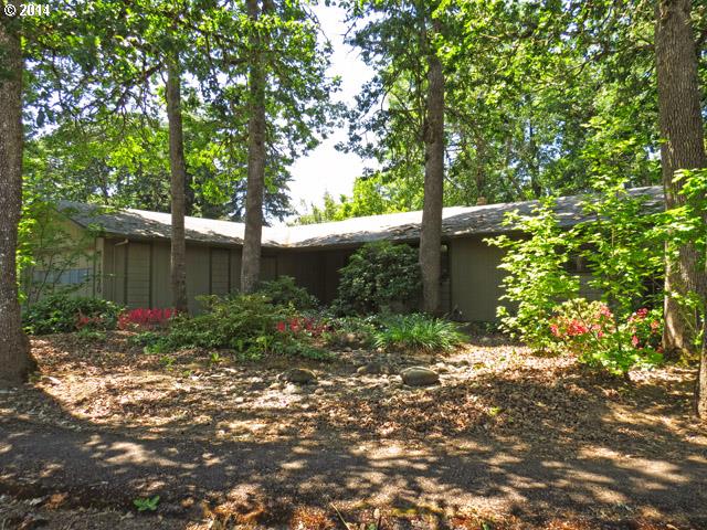 1720 Mistletoe St, Eugene, OR 97402 photo 1