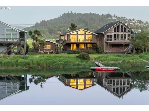 34098 Brooten Rd, Pacific City, OR 97135