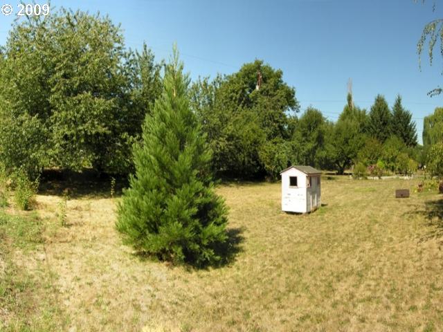 1372 Sunny Dr, Eugene, OR 97401 photo 1
