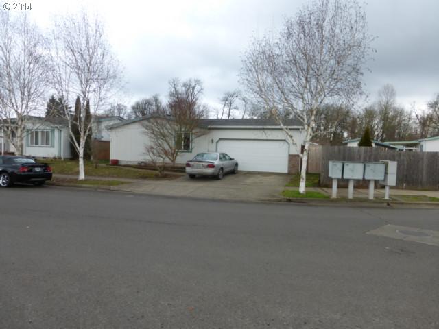 1301 Bramblewood Ln, Eugene, OR 97404 photo 1