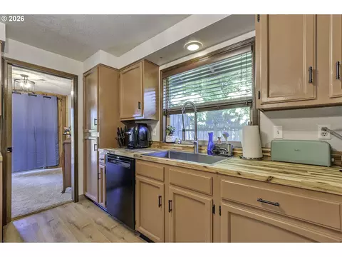 Kitchen - 3101 SE 2nd St, Gresham, OR 97080 photo 2 of 2