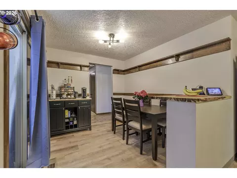 Dining - 3101 SE 2nd St, Gresham, OR 97080 photo 2 of 2