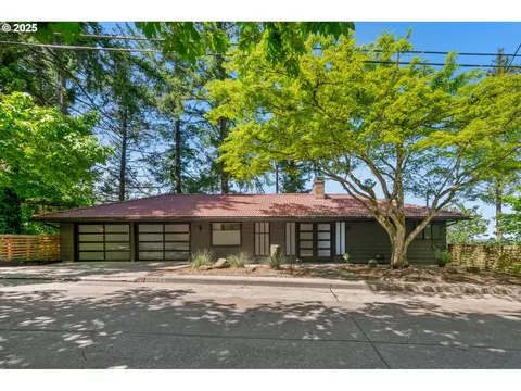 2435 Skyline Blvd, Eugene, OR 97403 photo 1