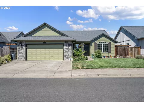 1373 Creswood Dr, Creswell, OR 97426