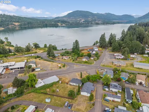 View/Area - 39094 Dexter Rd, Dexter, OR 97431 photo 1 of 2