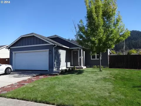 1765 S 58th St, Springfield, OR 97478 photo 1