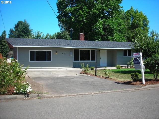 1093 Maple Dr, Eugene, OR 97404 photo 1