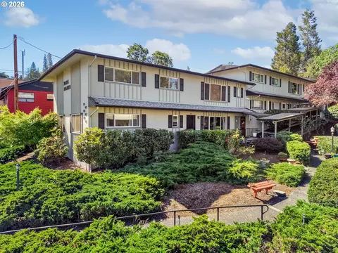 821 SE Mosher Ave, Roseburg, OR 97470