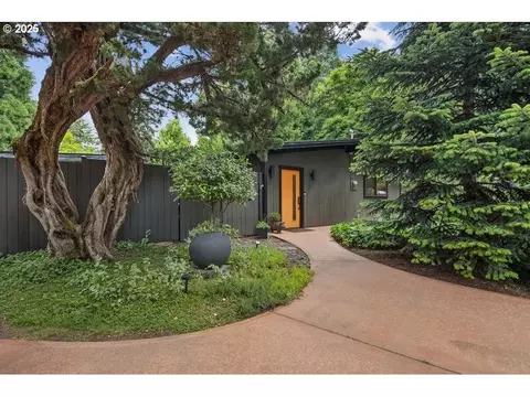 7725 SW Stewart St, Portland, OR 97223