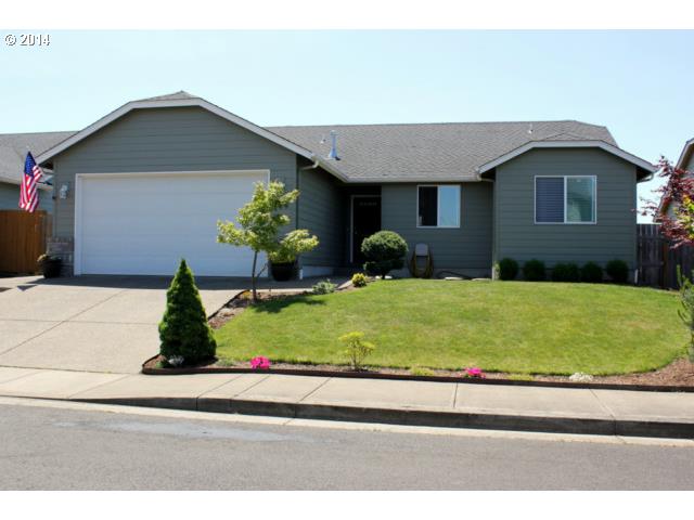 748 Kelsey Loop, Molalla, OR 97038 photo 1