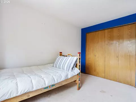 Bedroom - 2930 SW Brixton Ave, Gresham, OR 97080 photo 4 of 11