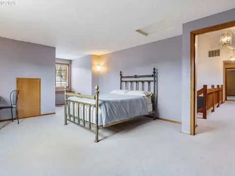 Bedroom - 2930 SW Brixton Ave, Gresham, OR 97080 photo 6 of 11