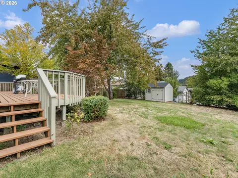 Exterior - 2930 SW Brixton Ave, Gresham, OR 97080 photo 7 of 9