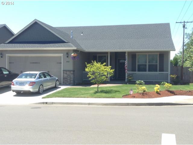1002 S 41st St, Springfield, OR 97478 photo 1